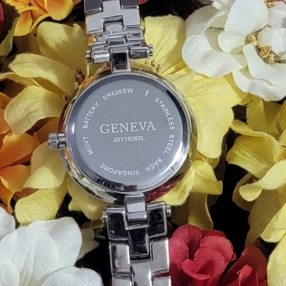 GENEVA WATCH WOMEN STAINLESS STEEL - Picture 6 of 7
